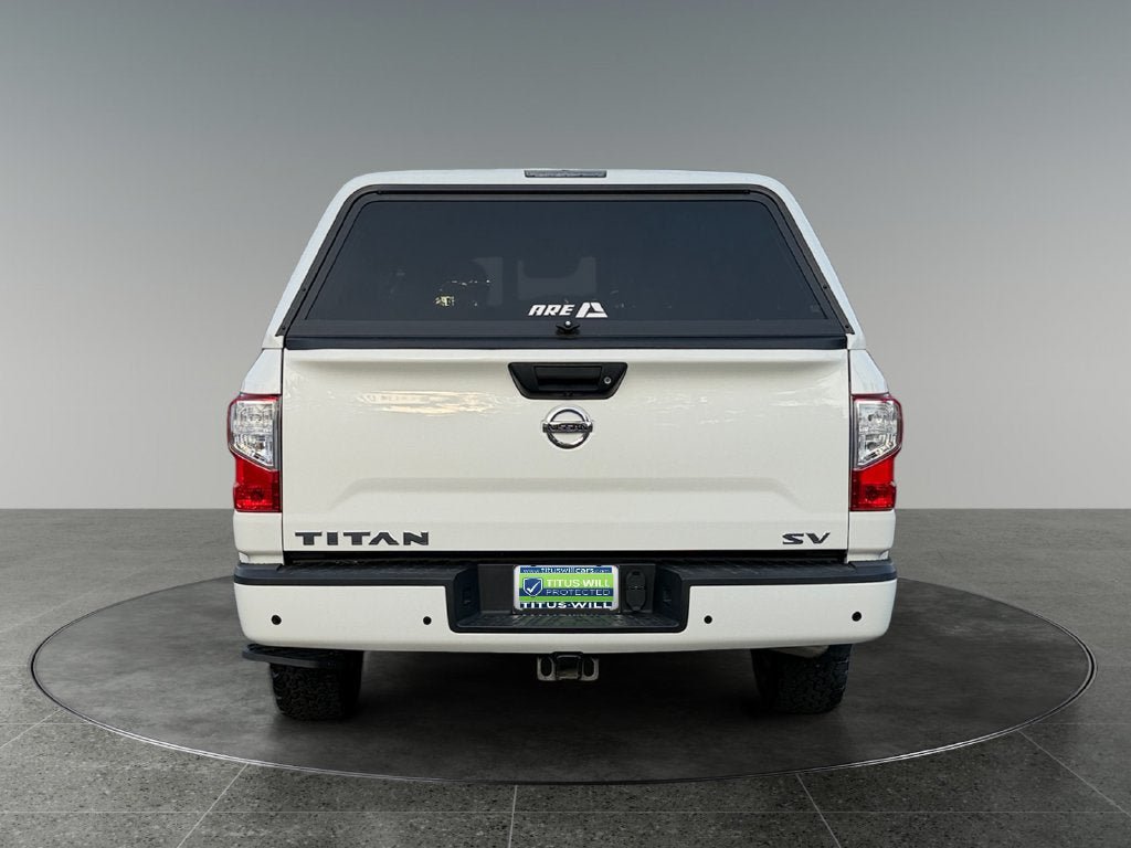 Used 2021 Nissan Titan SV w/ SV Convenience Package RWD image 9