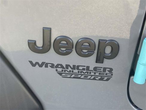 Used 2021 Jeep Wrangler Unlimited Sport image 10