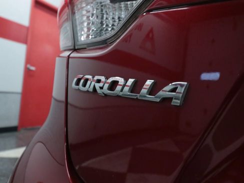 Used 2022 Toyota Corolla LE image 27