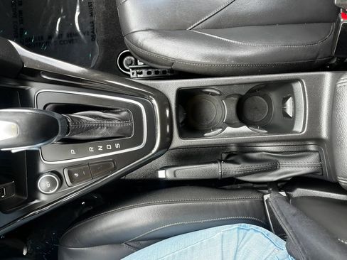 Used 2015 Ford Focus Titanium w/ Titanium Cold Weather Package FWD image 17