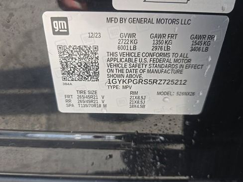 Used 2024 Cadillac XT6 Sport w/ LPO, Floor Liner Package AWD/4WD image 9
