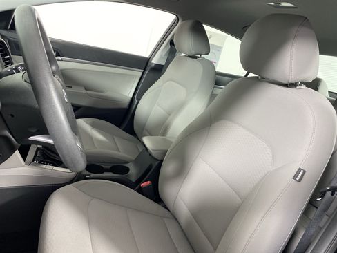 Used 2020 Hyundai Elantra SE FWD image 15