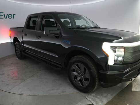 Used 2024 Ford F150 Lightning Flash AWD/4WD image 2