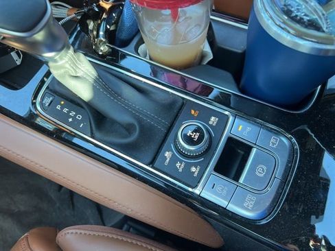 Used 2024 Kia Telluride SX Prestige X-Pro image 11