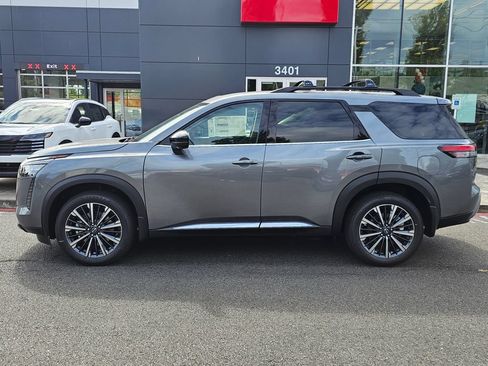 New 2026 Nissan Pathfinder Platinum w/ Accent Package AWD/4WD image 8