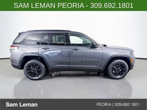New 2026 Jeep Grand Cherokee Altitude AWD/4WD image 8