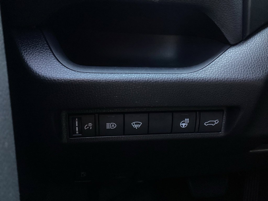 Used 2021 Toyota RAV4 SE w/ Weather & Moonroof Package AWD/4WD image 24