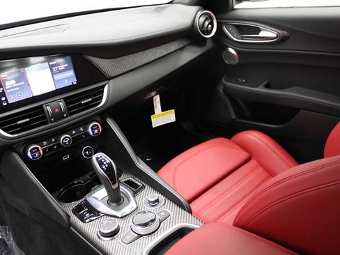 Used 2024 Alfa Romeo Giulia Quadrifoglio w/ Active Assist Plus Package image 22