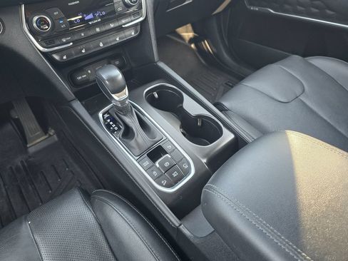 Used 2020 Hyundai Santa Fe Limited AWD/4WD image 16
