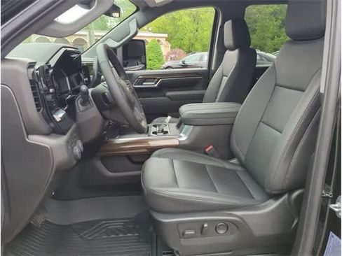 New 2025 Chevrolet Silverado 2500 LT AWD/4WD image 19