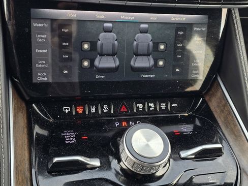 Used 2022 Jeep Grand Wagoneer Series I w/ Flexible Seating Group image 21