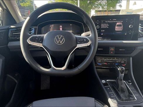 New 2026 Volkswagen Jetta SE FWD image 4