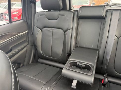 New 2026 Jeep Grand Cherokee Limited AWD/4WD image 14