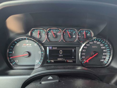 Used 2018 Chevrolet Silverado 1500 LT w/ All Star Edition AWD/4WD image 11