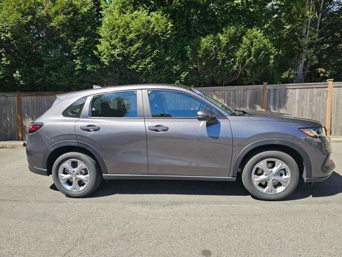 Certified 2025 Honda HR-V LX image 8