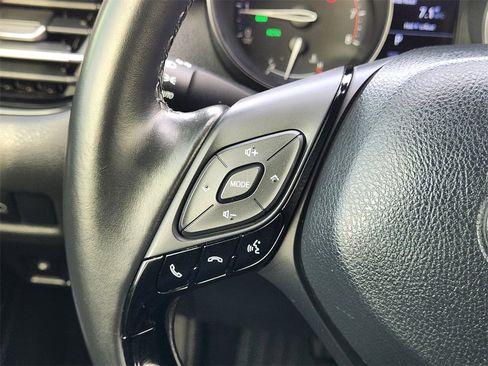Used 2019 Toyota C-HR Limited image 30
