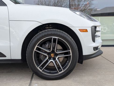 Certified 2021 Porsche Macan image 11