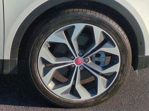 Used 2020 Jaguar E-PACE SE image 13