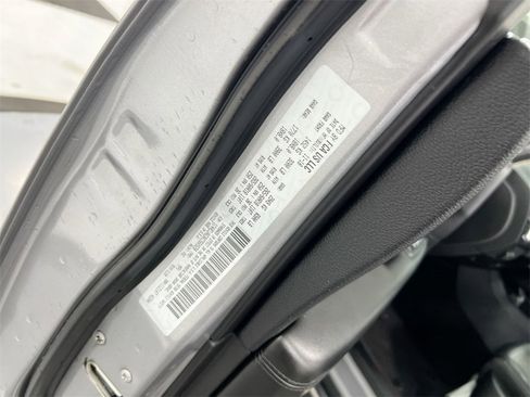 Used 2019 Dodge Durango SXT image 27