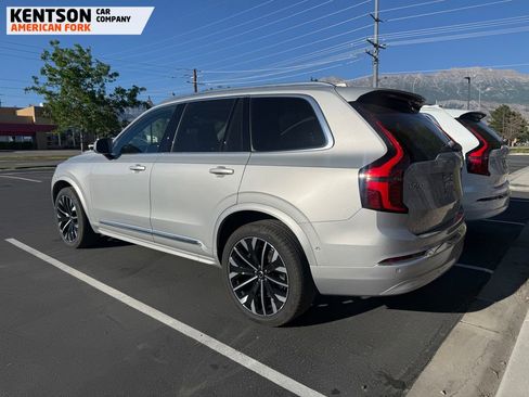 Used 2025 Volvo XC90 B6 Plus AWD/4WD image 2