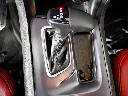 Used 2018 Dodge Charger SXT image 30