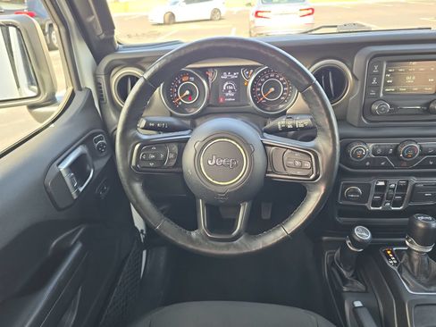 Used 2018 Jeep Wrangler Unlimited Sport S AWD/4WD image 10