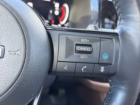 Used 2023 Nissan Pathfinder Platinum w/ Cargo Package image 31