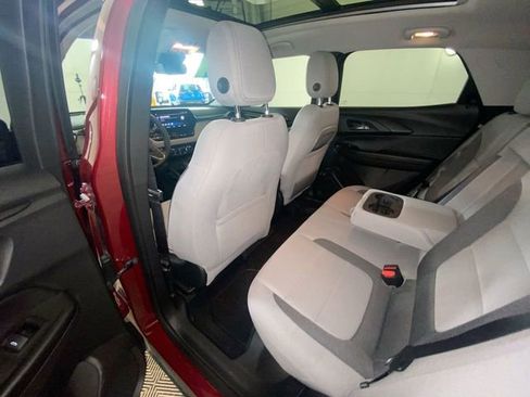 Used 2024 Chevrolet TrailBlazer LT w/ Convenience Package FWD image 29