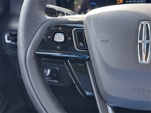 New 2025 Lincoln Corsair Reserve w/ Jet Appearance Package image 25