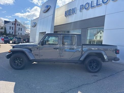 Used 2021 Jeep Gladiator Sport AWD/4WD image 8