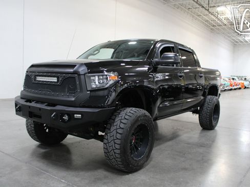 Used 2014 Toyota Tundra SR5 w/ TRD Off Road Package image 21