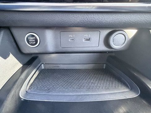 Certified 2021 Nissan Rogue SV image 16