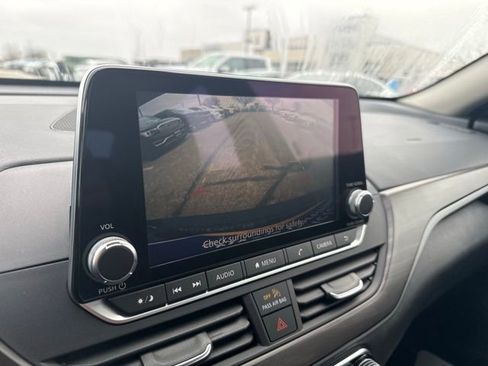 Used 2024 Nissan Altima 2.5 SV image 28