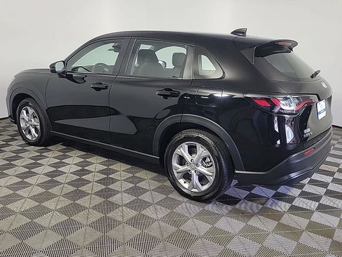 Used 2025 Honda HR-V LX image 8
