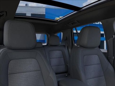 New 2026 Chevrolet Equinox LT image 24