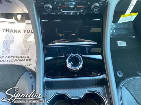 New 2025 Jeep Grand Cherokee Altitude AWD/4WD image 11