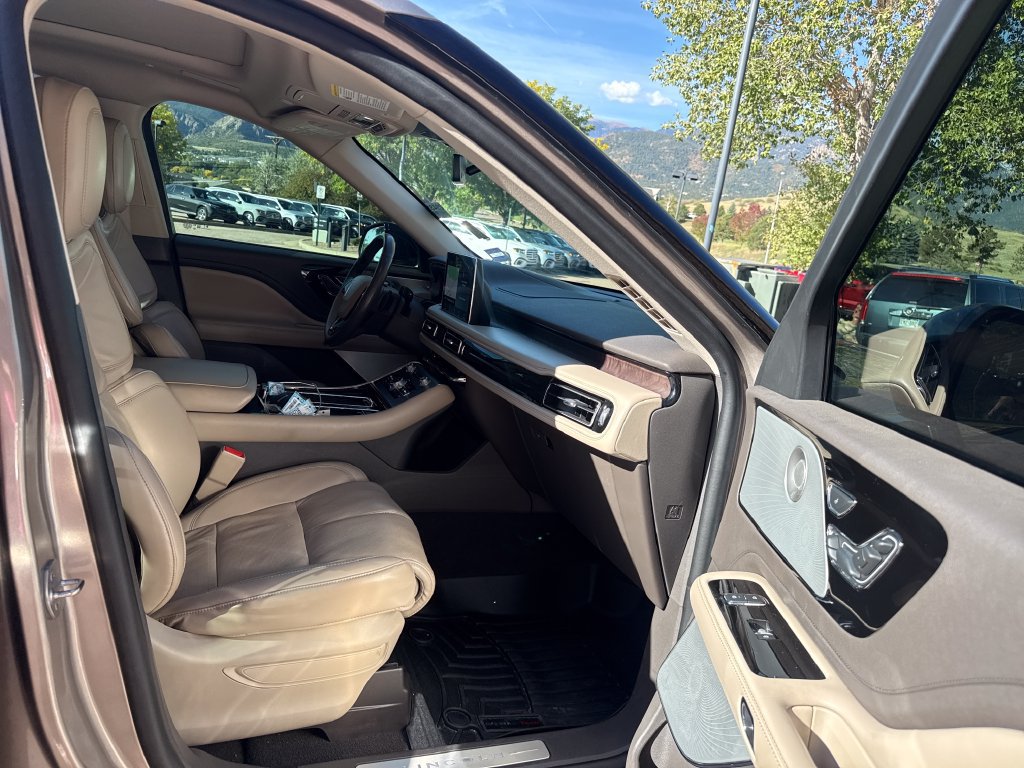 Used 2021 Lincoln Aviator Reserve w/ Equipment Group 201A AWD/4WD image 31