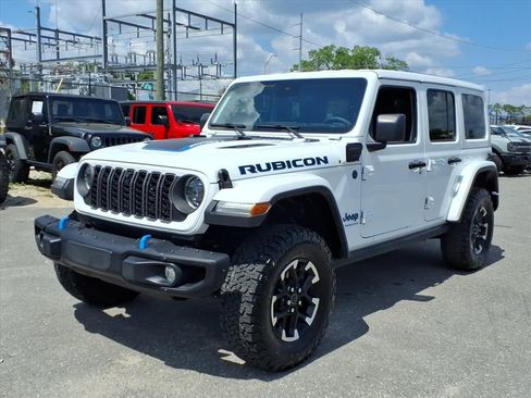 Used 2024 Jeep Wrangler Unlimited Rubicon 4xe image 3