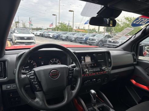 Certified 2025 Nissan Frontier PRO-4X AWD/4WD image 12