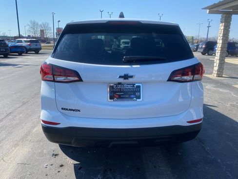 Used 2024 Chevrolet Equinox LS w/ LS Convenience Package image 4