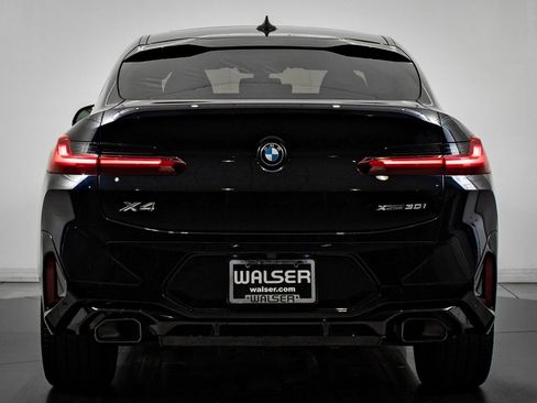 Certified 2025 BMW X4 xDrive30i w/ M Sport Package image 10