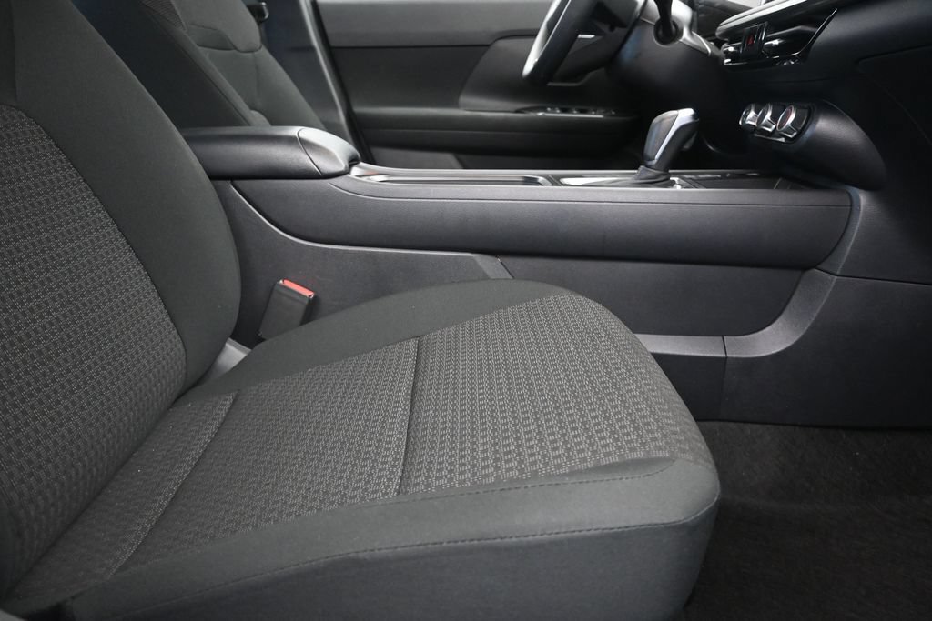 Used 2025 Nissan Kicks S AWD/4WD image 24