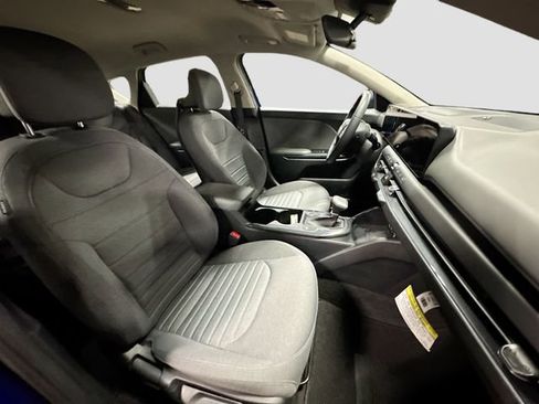 Used 2025 Kia K4 EX image 26