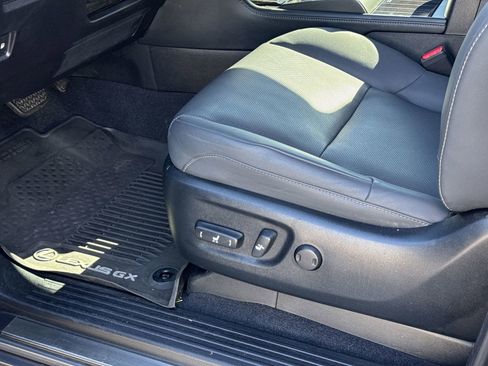Used 2023 Lexus GX 460 Premium w/ Premium Plus Package image 16