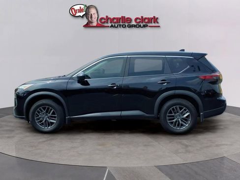 Used 2025 Nissan Rogue S FWD image 2