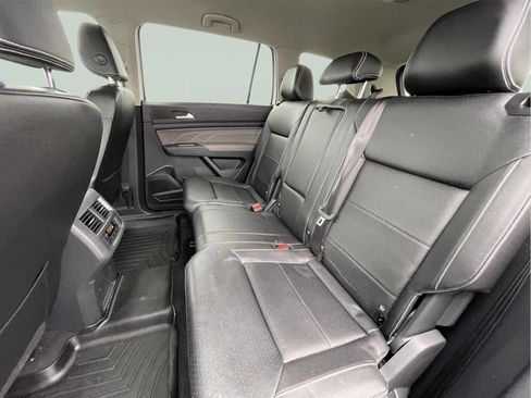 Used 2023 Volkswagen Atlas SE image 16