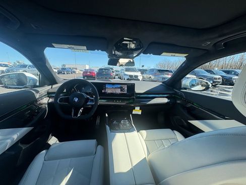 New 2026 BMW 540i xDrive w/ Executive Package image 14