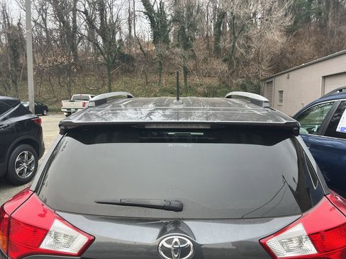 Used 2015 Toyota RAV4 Limited image 4