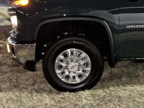 New 2026 Chevrolet Silverado 3500 LT w/ All Star Edition AWD/4WD image 10