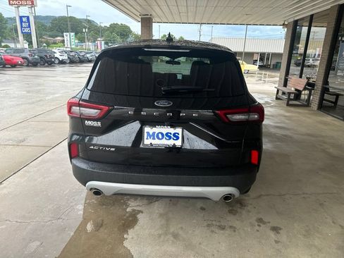 Certified 2023 Ford Escape Active w/ Tech Pack #1 FWD image 5